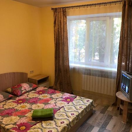 Киев Сдам Посуточно Ул Доброхотова 28 Daily Rent Kyiv St Dobrokhotova 28 Apartman Kültér fotó