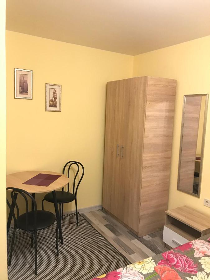 Киев Сдам Посуточно Ул Доброхотова 28 Daily Rent Kyiv St Dobrokhotova 28 Apartman Kültér fotó