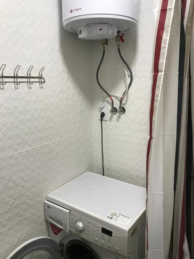 Киев Сдам Посуточно Ул Доброхотова 28 Daily Rent Kyiv St Dobrokhotova 28 Apartman Kültér fotó